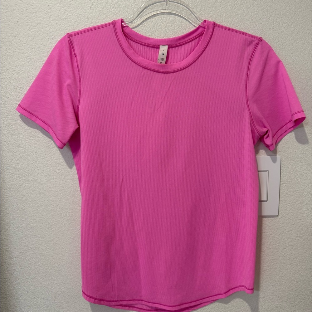 Lululemon Pink T-Shirt